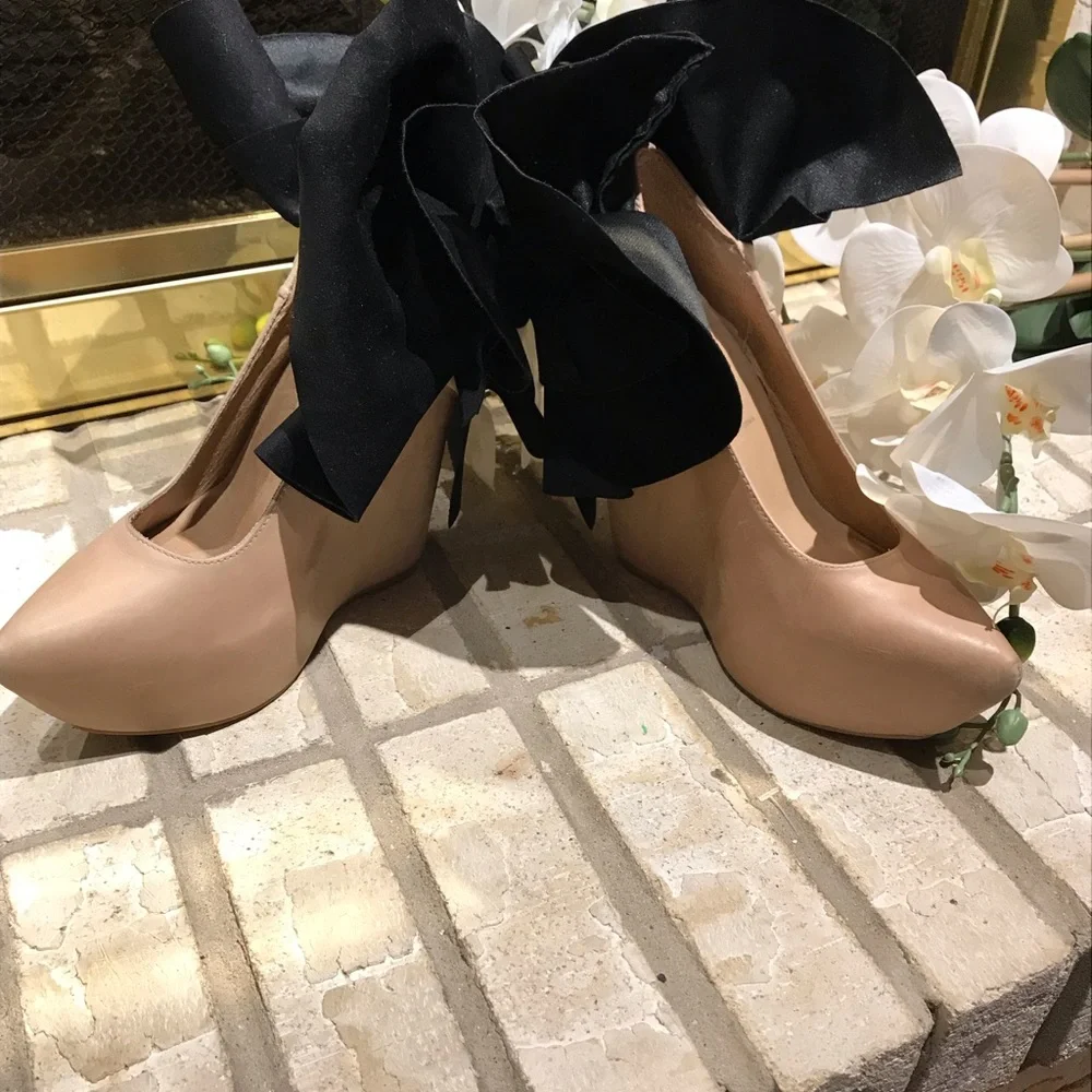 Jeffrey Campbell Havana last wedges size 8, used.